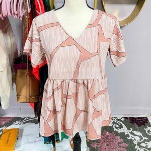 LAST ONE CLEARANCE ✨NEW✨Set Pink Peplum Blouse!